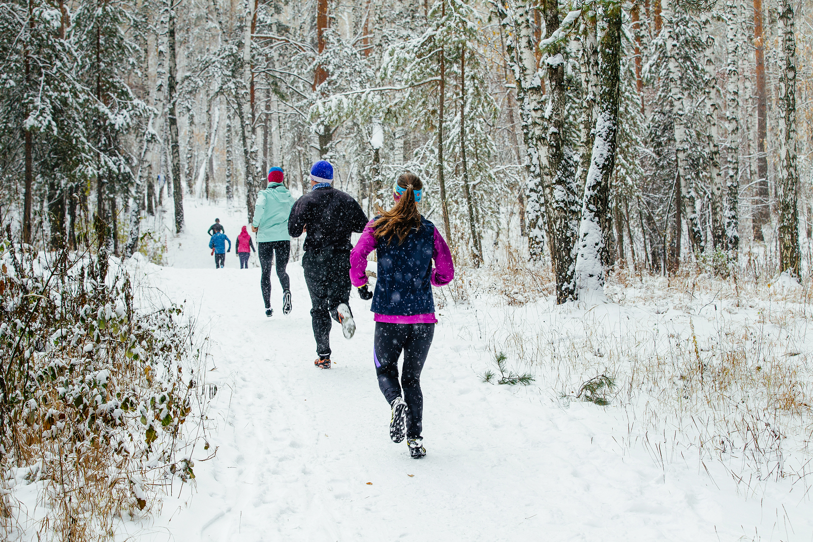 5 Reasons to Spend More Time Outdoors (Even When It's Colder) - Amendo